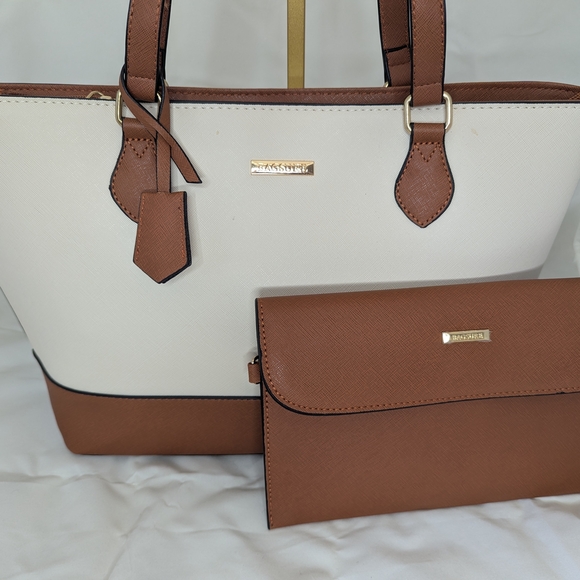 Elegant White and Tan Tote Set - Picture 2 of 7